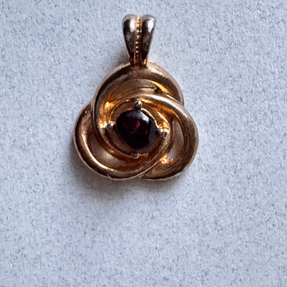 Dozen Vintage Charms - Picture 4 of 10